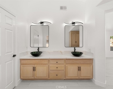 7422 Kyle Court - Photo Thumbnail 22