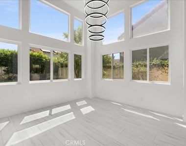 7422 Kyle Court - Photo Thumbnail 3