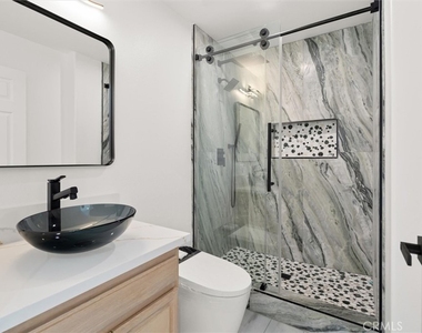 7422 Kyle Court - Photo Thumbnail 28