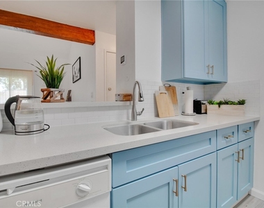 28947 E Thousand Oaks - Photo Thumbnail 9