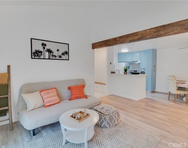 28947 E Thousand Oaks - Photo Thumbnail 4