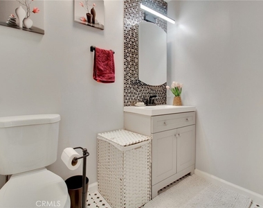 28947 E Thousand Oaks - Photo Thumbnail 15