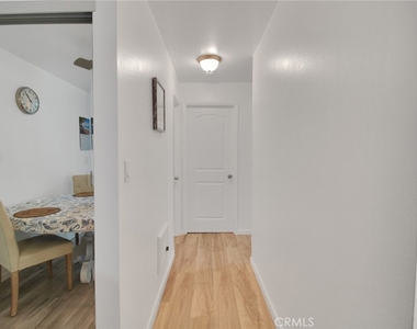 28947 E Thousand Oaks - Photo Thumbnail 14