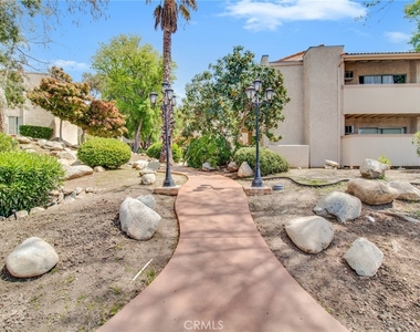 28947 E Thousand Oaks - Photo Thumbnail 26