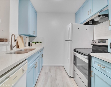 28947 E Thousand Oaks - Photo Thumbnail 11