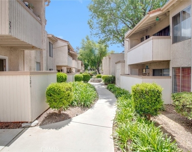 28947 E Thousand Oaks - Photo Thumbnail 27