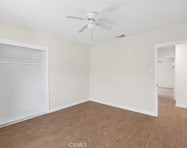 15115 Leadwell Street - Photo Thumbnail 19