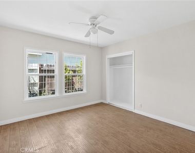 15115 Leadwell Street - Photo Thumbnail 18