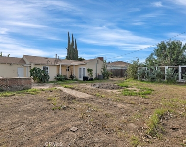 15115 Leadwell Street - Photo Thumbnail 22