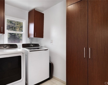 20745 Ingomar Street - Photo Thumbnail 5