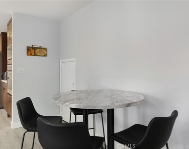 20745 Ingomar Street - Photo Thumbnail 4
