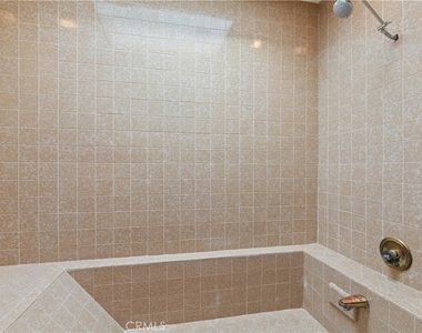 276 Spruce Street - Photo Thumbnail 24
