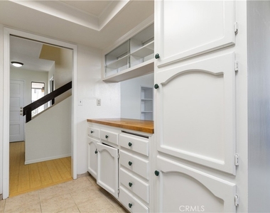 276 Spruce Street - Photo Thumbnail 12