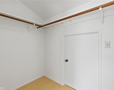 276 Spruce Street - Photo Thumbnail 21