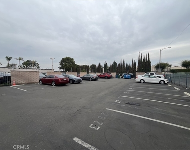 12926 Doty Avenue - Photo Thumbnail 12