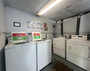 12926 Doty Avenue - Photo Thumbnail 11