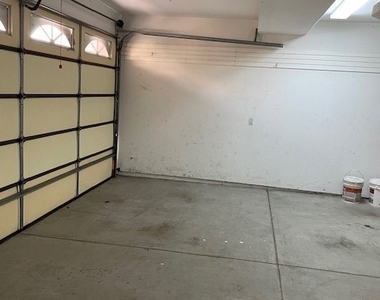 2207 Warfield Avenue - Photo Thumbnail 32