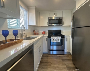 119 S Lucia Avenue - Photo Thumbnail 7