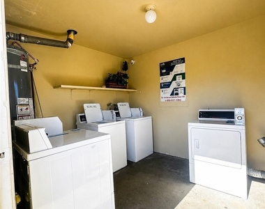 3411 W Orange - Photo Thumbnail 18