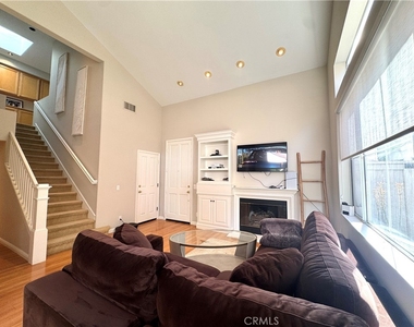 2940 Hogan Place - Photo Thumbnail 4