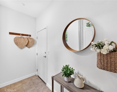 2256 Clark - Photo Thumbnail 3