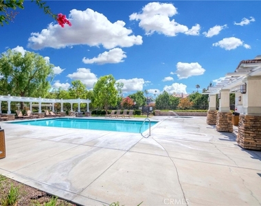 2256 Clark - Photo Thumbnail 45