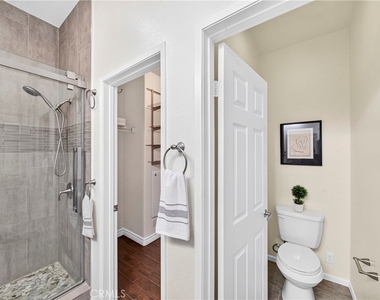 2256 Clark - Photo Thumbnail 34
