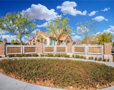 2256 Clark - Photo Thumbnail 40