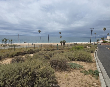 8828 Pershing - Photo Thumbnail 36