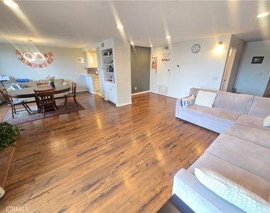 8828 Pershing - Photo Thumbnail 17