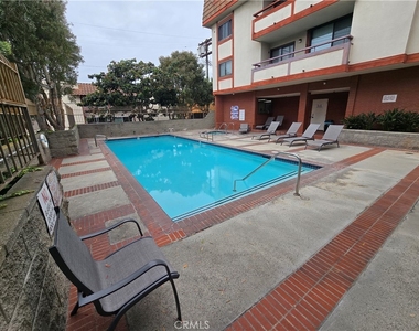 8828 Pershing - Photo Thumbnail 30