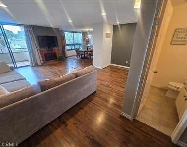 8828 Pershing - Photo Thumbnail 11