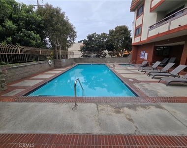 8828 Pershing - Photo Thumbnail 29