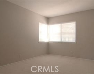 7310 E La Cumbre - Photo Thumbnail 14