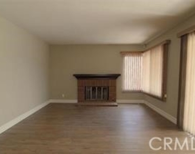 7310 E La Cumbre - Photo Thumbnail 7