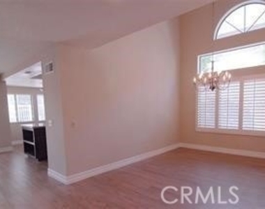 7310 E La Cumbre - Photo Thumbnail 4