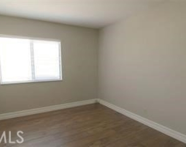 7310 E La Cumbre - Photo Thumbnail 8