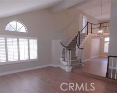 7310 E La Cumbre - Photo Thumbnail 3