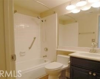 7310 E La Cumbre - Photo Thumbnail 9