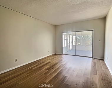 26420 Pineknoll - Photo Thumbnail 9