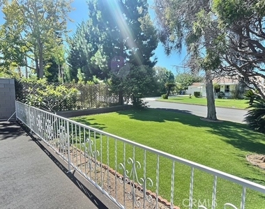 26420 Pineknoll - Photo Thumbnail 16