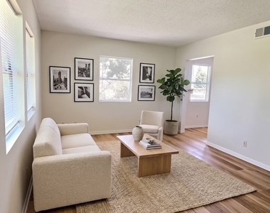 26420 Pineknoll - Photo Thumbnail 7