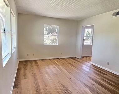 26420 Pineknoll - Photo Thumbnail 6