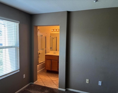 2706 Apricot Court - Photo Thumbnail 4
