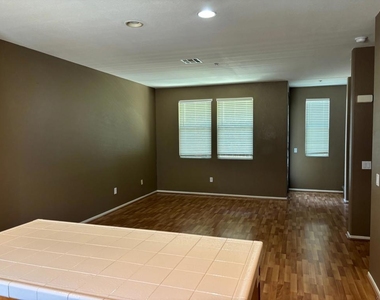 2706 Apricot Court - Photo Thumbnail 1