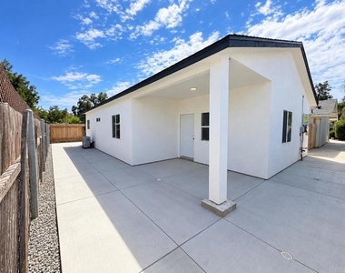 13714 Woodgate Pl - Photo Thumbnail 1