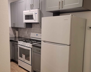 1711 Adler Court - Photo Thumbnail 2