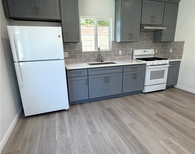 1544 N Hacienda - Photo Thumbnail 2