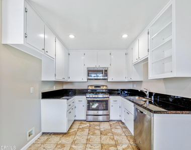 590 N Los Robles Avenue - Photo Thumbnail 2
