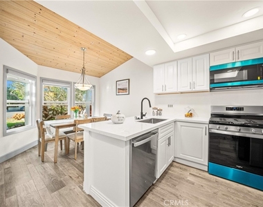 58 Fulton - Photo Thumbnail 7